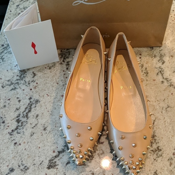 UNWORN Authentic Nude Studded Louboutins - Picture 2 of 5